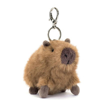 Load image into Gallery viewer, Jellycat &#39;&#39;Clyde Capybara Bag Charm&#39;&#39;
