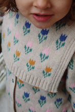 Load image into Gallery viewer, Merino Neckwarmer &#39;&#39;Belou Tulip&#39;&#39;
