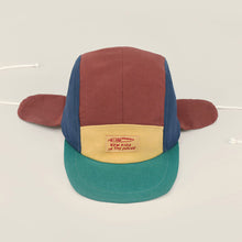 Lade das Bild in den Galerie-Viewer, 5-Panel-Cap mit Ohren &#39;&#39;Wolly Mystic Ivy&#39;&#39;
