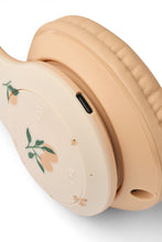 Lade das Bild in den Galerie-Viewer, Liewood Wireless Headphones &#39;&#39;Peach / Sea Shell&#39;&#39;
