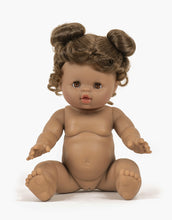 Lade das Bild in den Galerie-Viewer, Minikane Sleepy Eyes Puppe &#39;&#39;Madeleine&#39;&#39; 34cm
