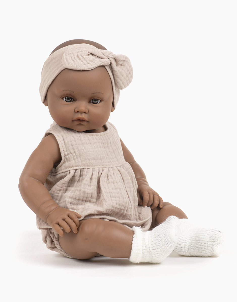 Minikane Kinderpuppe „Augustine“, 47 cm, beige Strampler