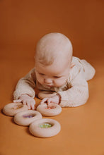 Lade das Bild in den Galerie-Viewer, Sensory Donut Toy, Oranges
